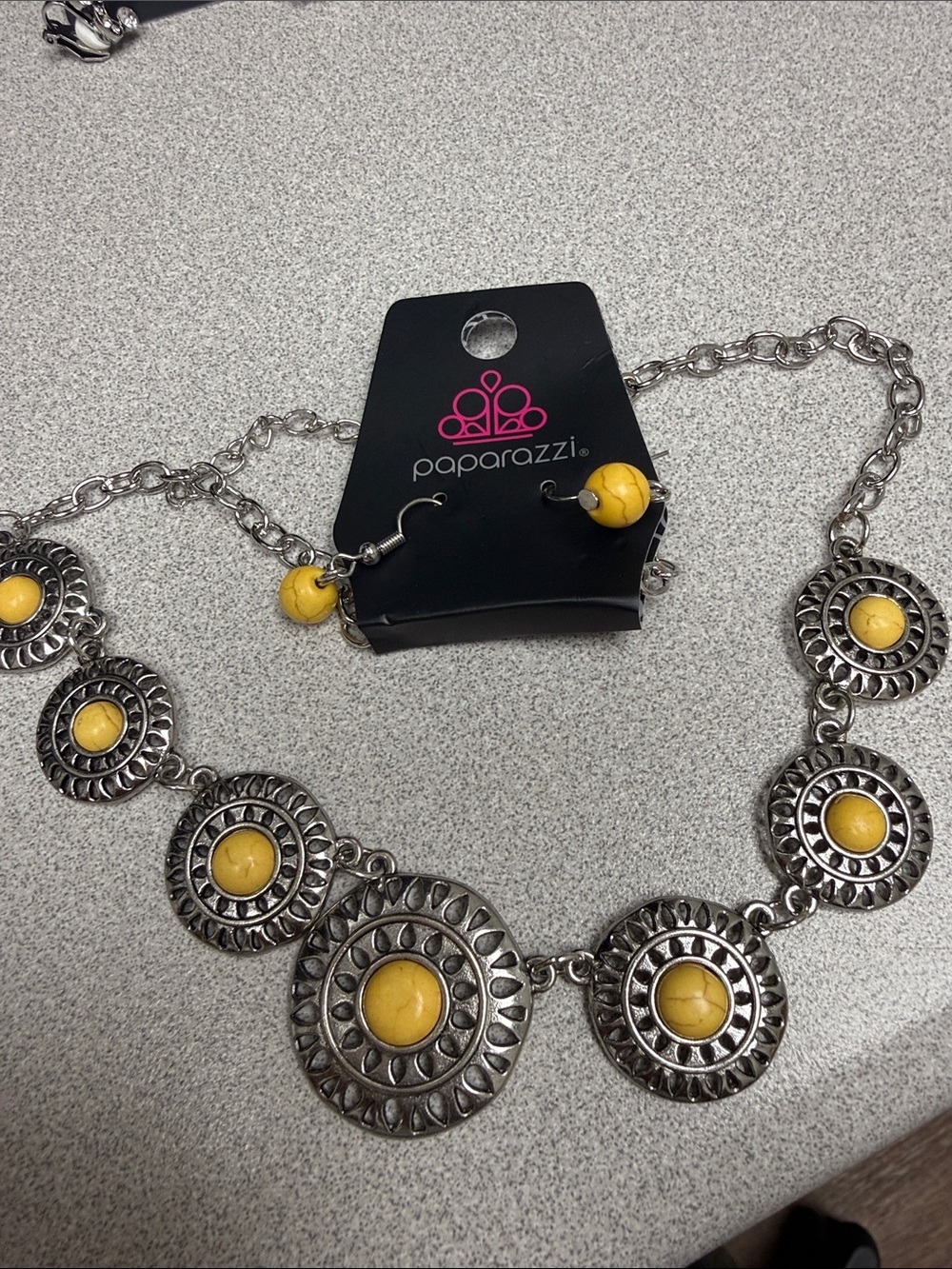 paparazzi Silver Medallion Necklace with Yellow Accents